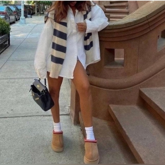 UGG Tazz - Picture 2 of 5